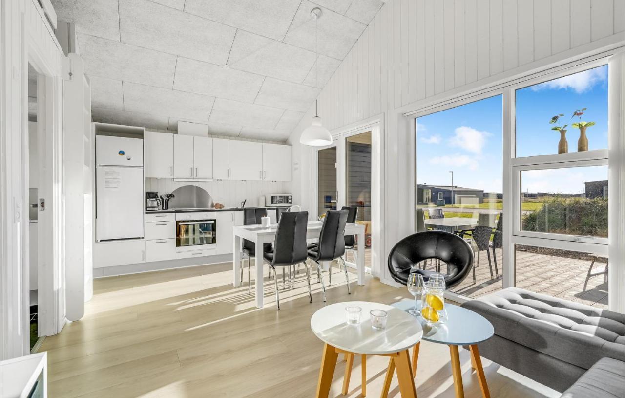 Awesome Home In Ringkobing With Kitchen Сённервиг Экстерьер фото